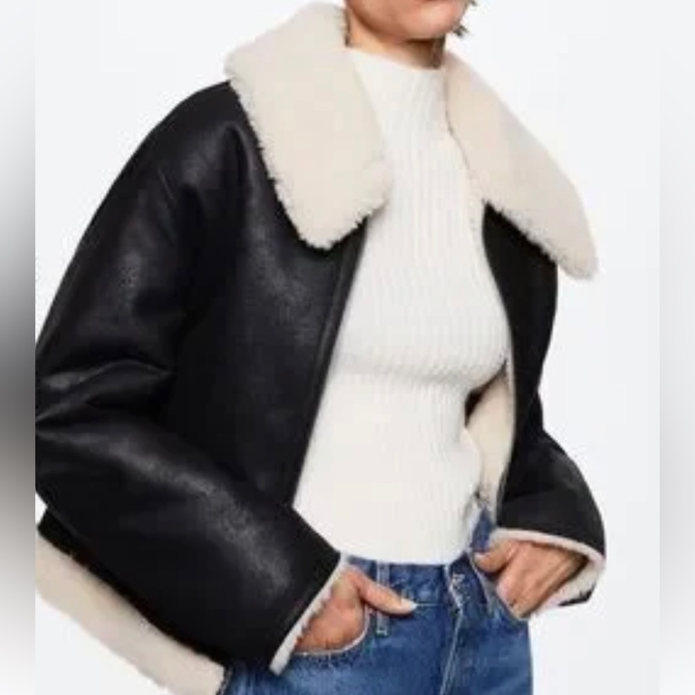 LG mango collar coat black in color